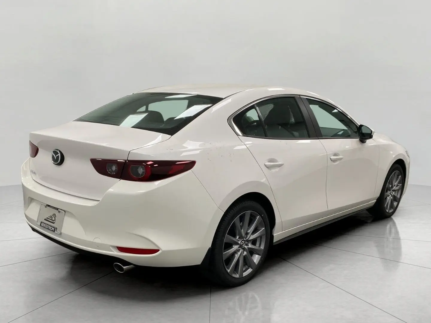 2026 Mazda CX-3 Preferred AT 4-Door SKYACTIV photo 3