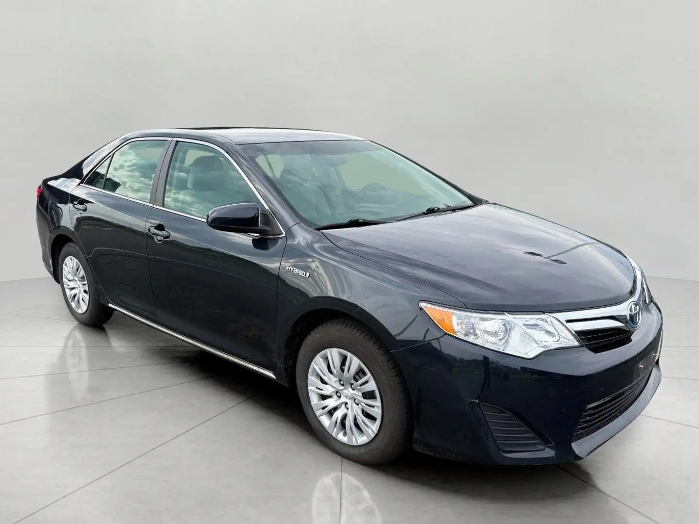 2013 Toyota Camry 2.5 Auto LE Hybrid's photo