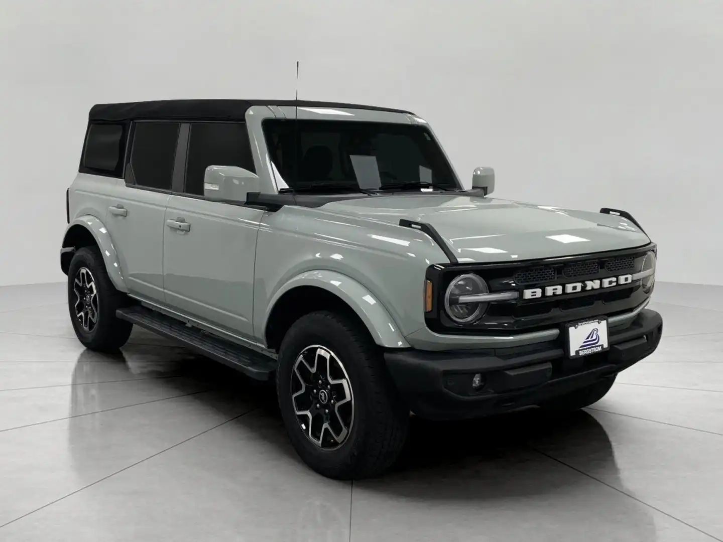2023 Ford Bronco Outer Banks 4WD's photo