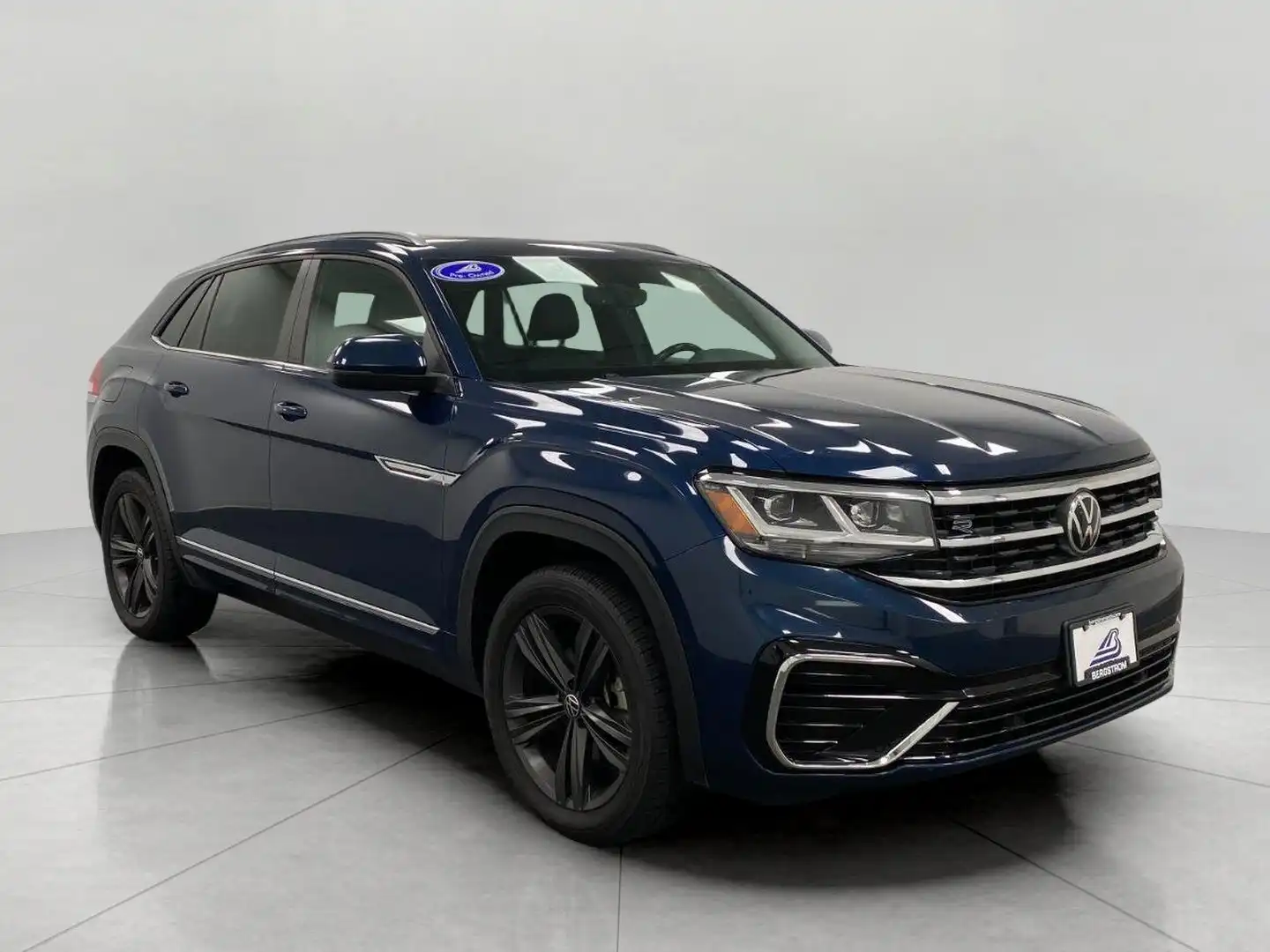 2021 Volkswagen Atlas Cross Sport 3.6L V6 SE with Tech R-Line 4Motion's photo
