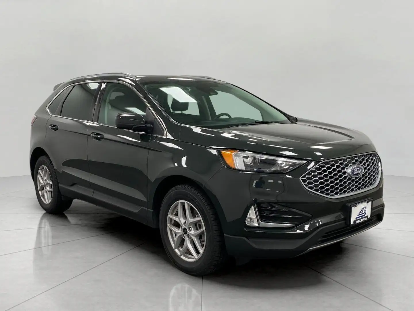 2024 Ford Edge SEL AWD photo 1