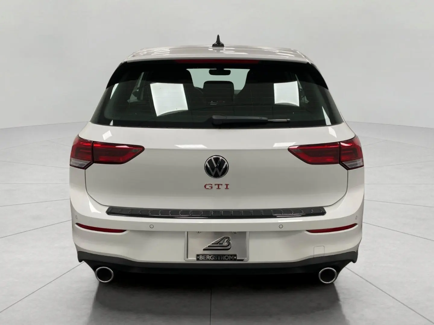 2026 Volkswagen Golf GTI 2.0T S 4-Door DSG photo 4