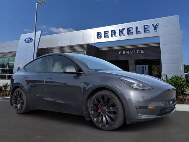 2023 Tesla Model Y Performance Dual Motor All-Wheel Drive's photo