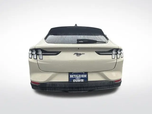 2025 Ford Mustang-Mach-e Select photo 4