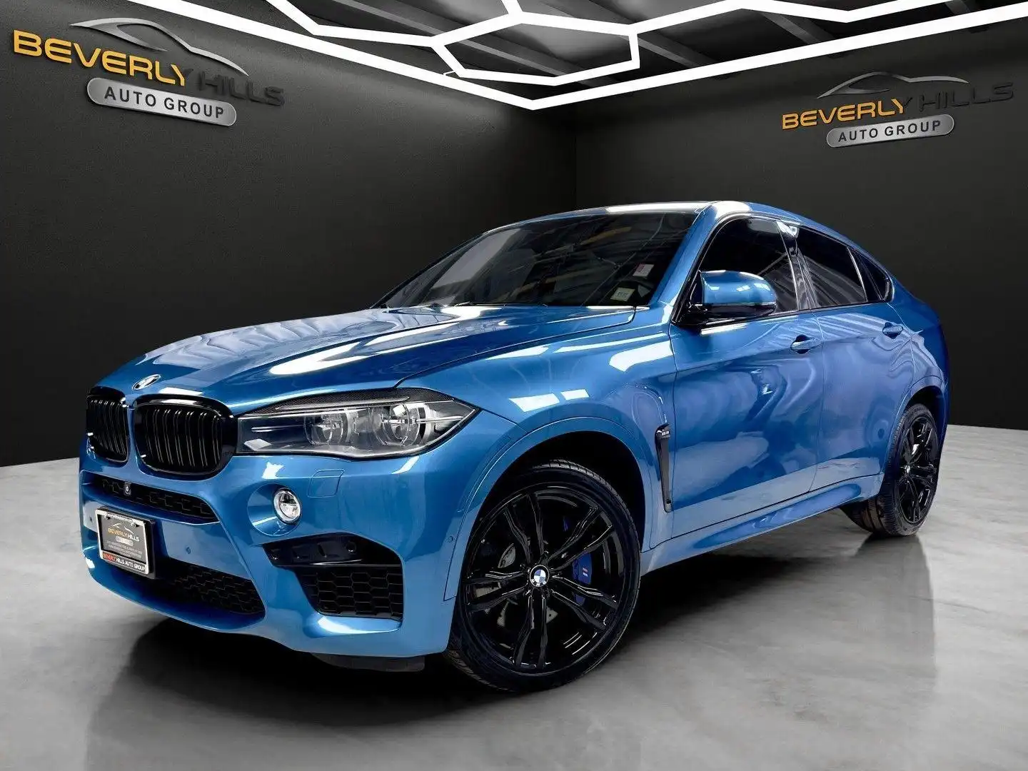 2016 BMW X6 M Base's photo