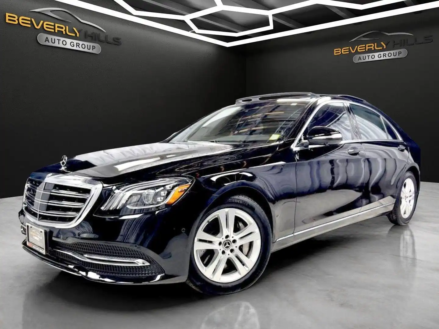 2019 Mercedes-Benz S-Class S560 4MATIC's photo
