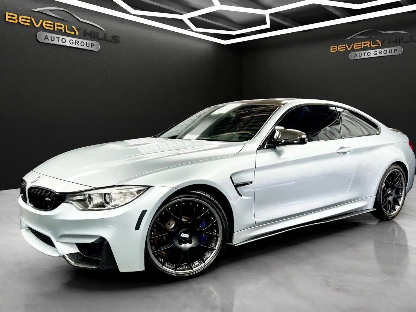 2017 BMW M4 Base's photo