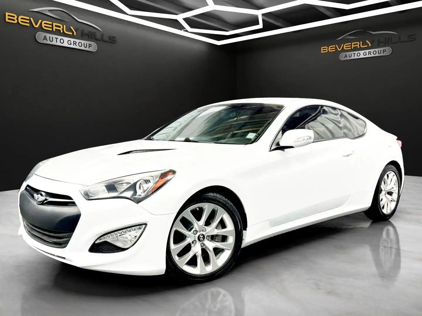 2016 Hyundai Genesis Coupe 3.8 8-Speed A/T's photo
