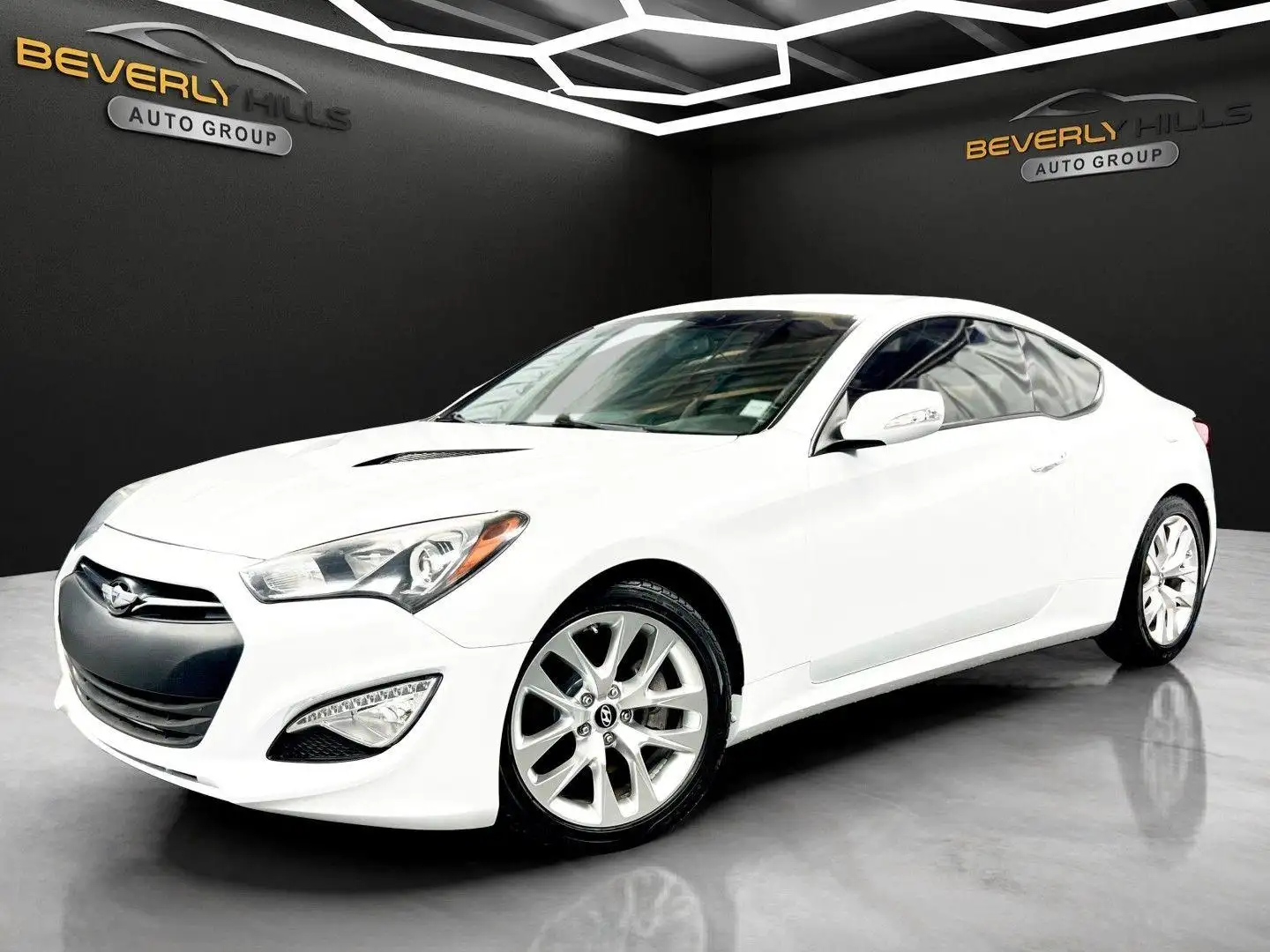 2016 Hyundai Genesis Coupe 3.8 8-Speed A/T's photo