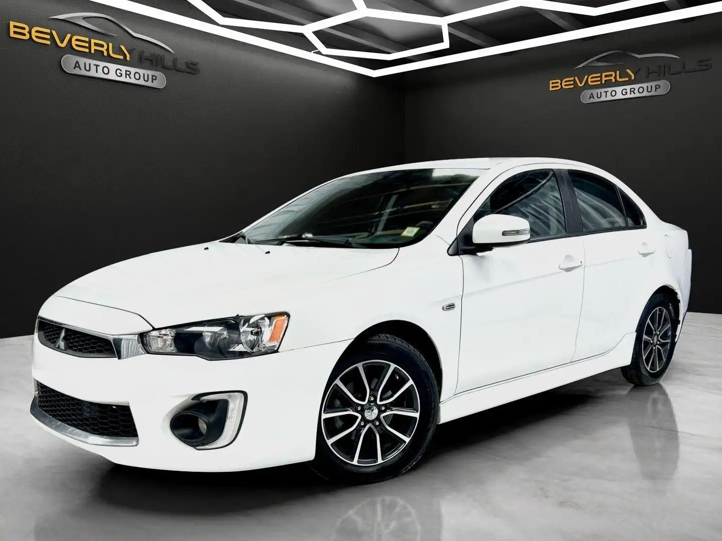 2017 Mitsubishi Lancer ES's photo