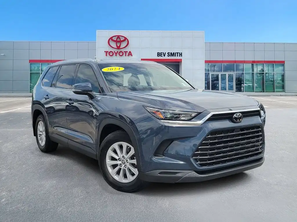 2024 Toyota Grand Highlander XLE FWD's photo