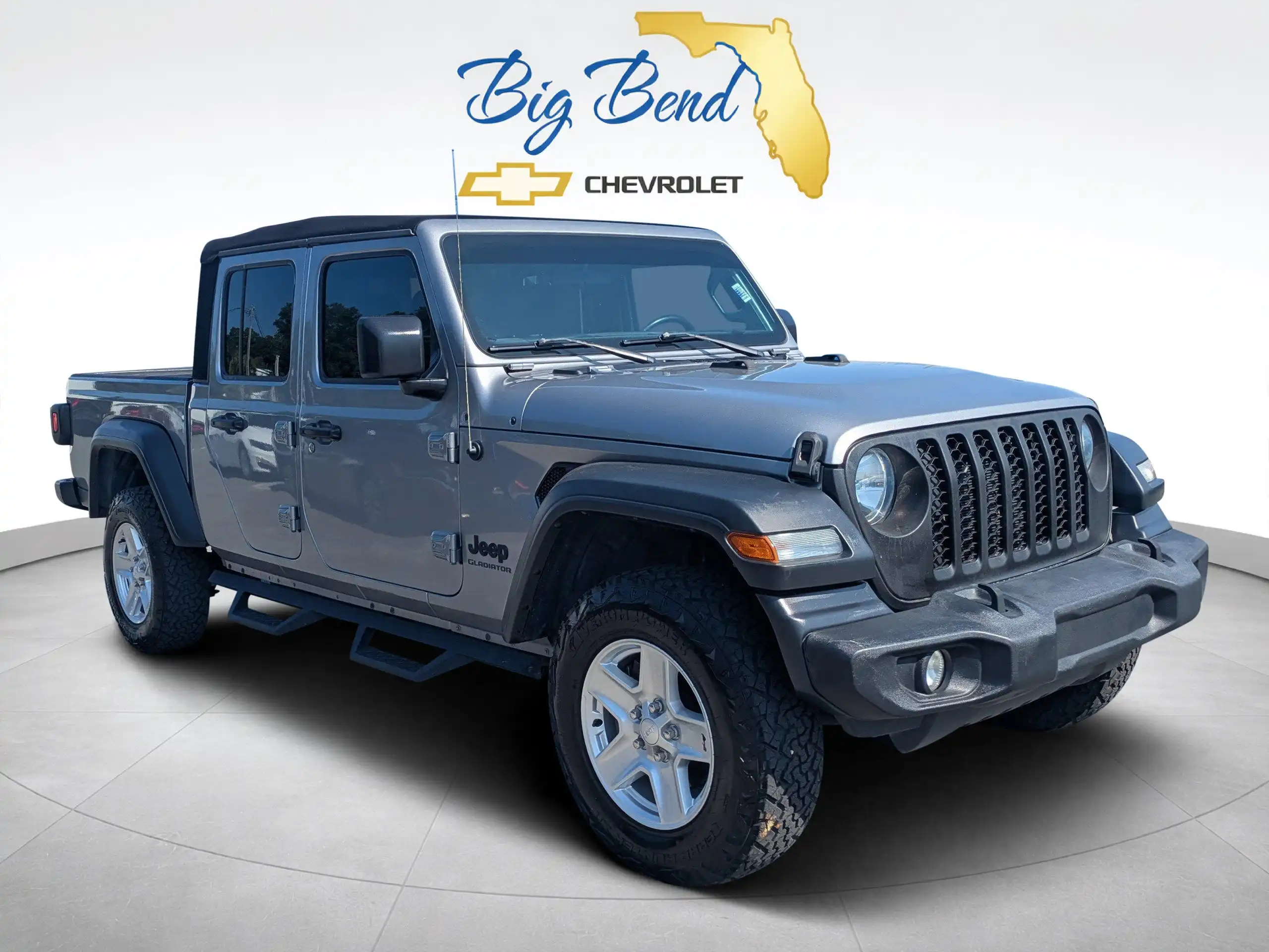 2020 Jeep Gladiator Sport S's photo