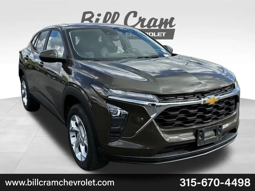 2024 Chevrolet Trax LS's photo