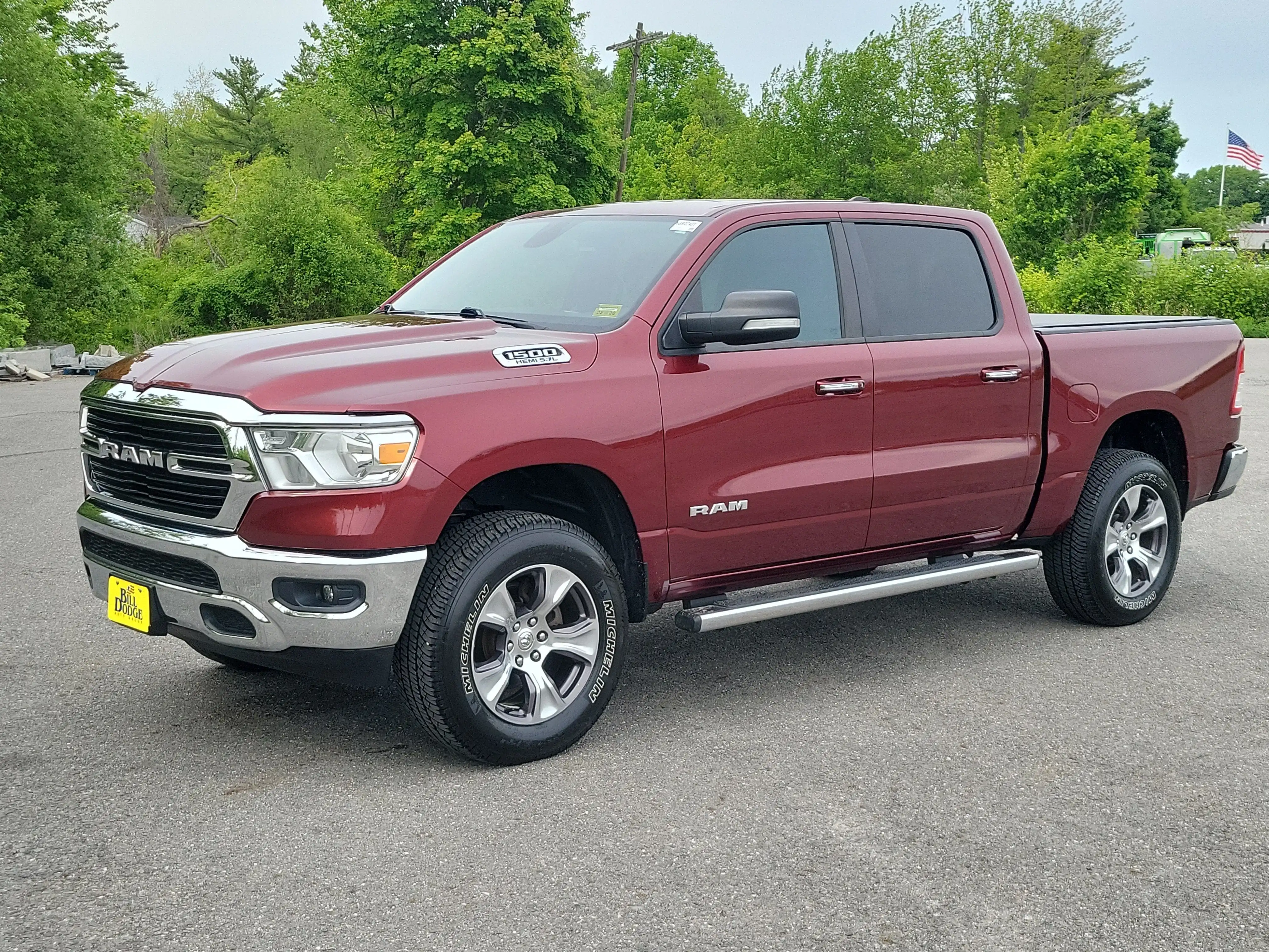 2019 RAM 1500 Big Horn/Lone Star 4x4 Crew Cab 5'7's photo