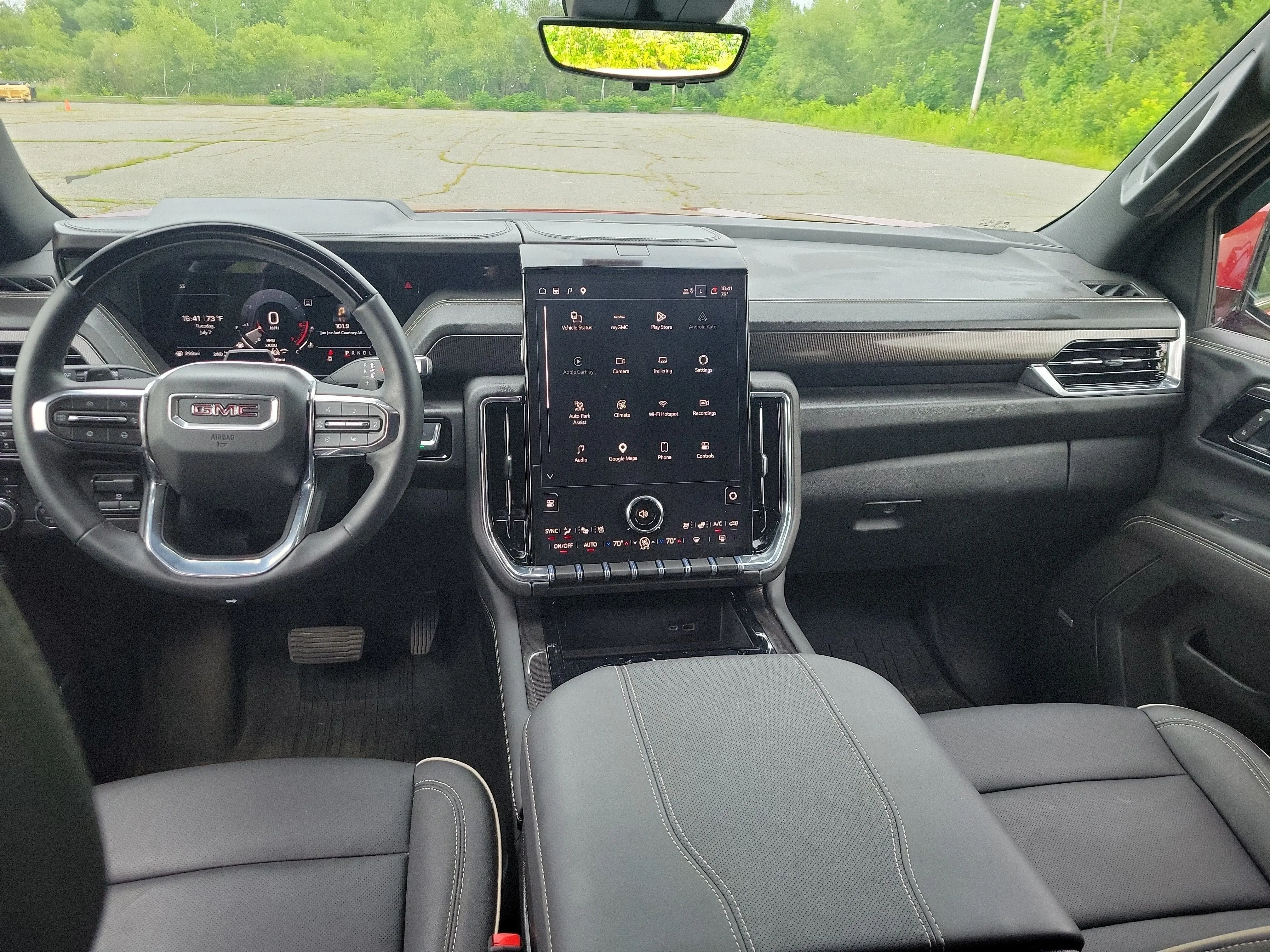 2026 GMC Yukon 4WD Elevation photo 3