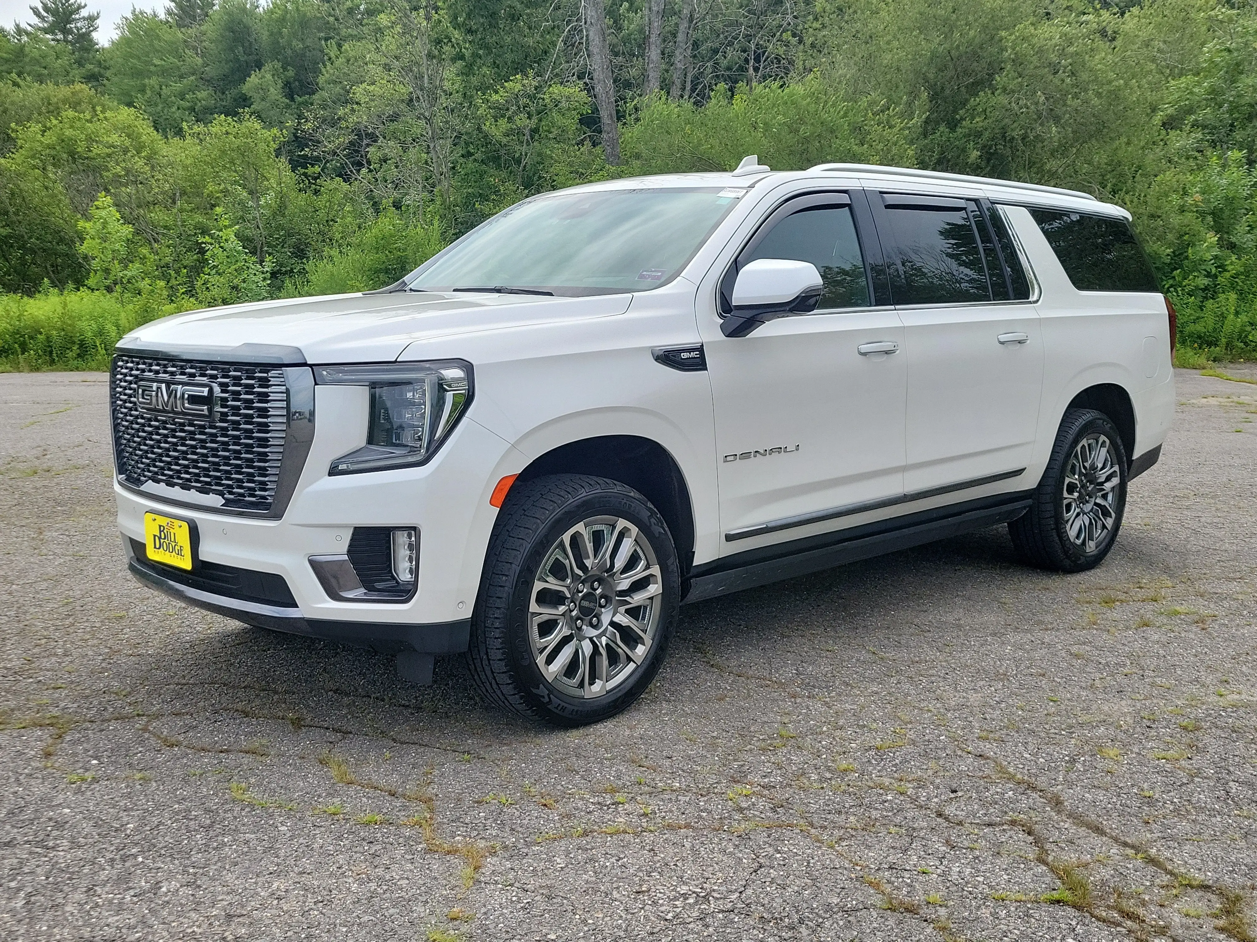 2023 GMC Yukon Denali Ultimate AWD's photo