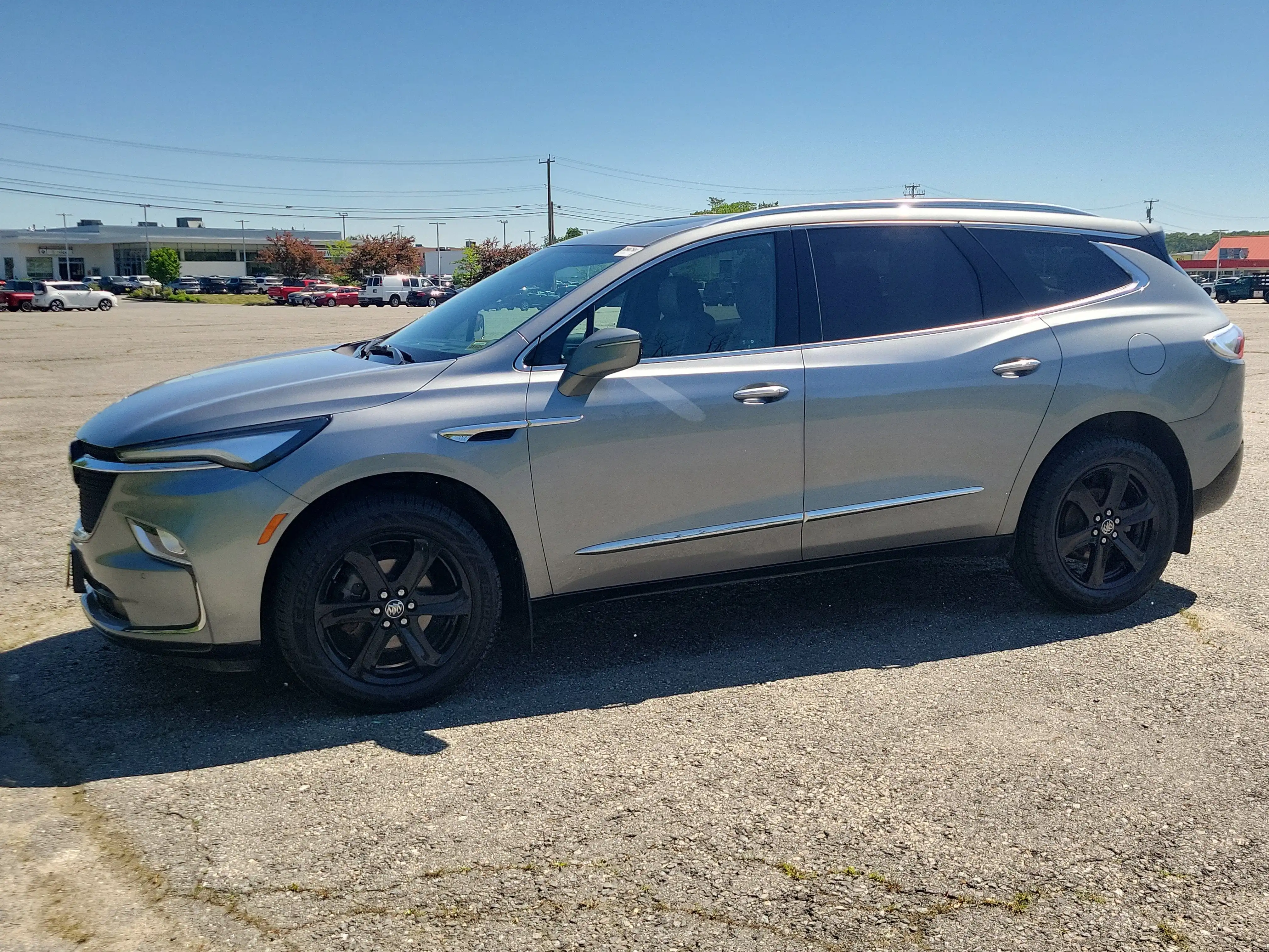 2023 Buick Enclave Essence AWD's photo