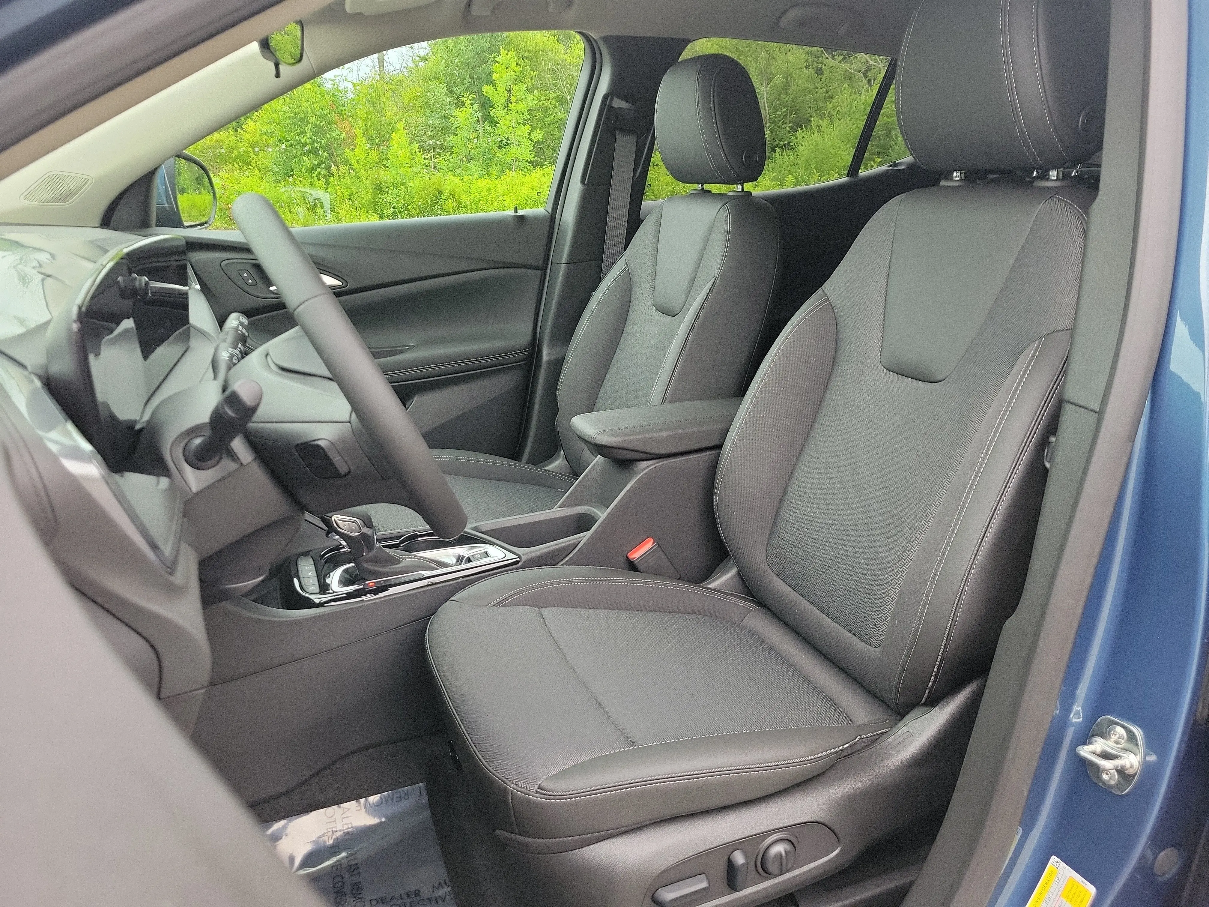 2026 Buick Encore GX Preferred AWD photo 4