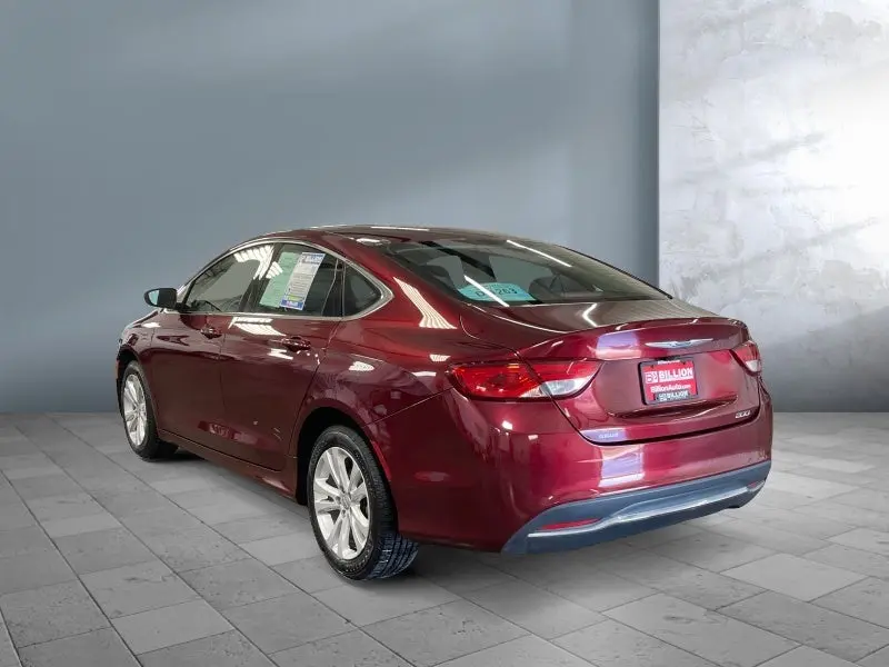 2016 Chrysler 200 Limited photo 4