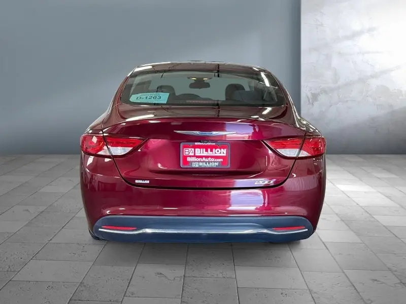 2016 Chrysler 200 Limited photo 5