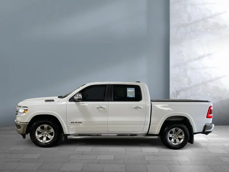 2022 RAM 1500 Laramie 4x4 Crew Cab 5'7 photo 3