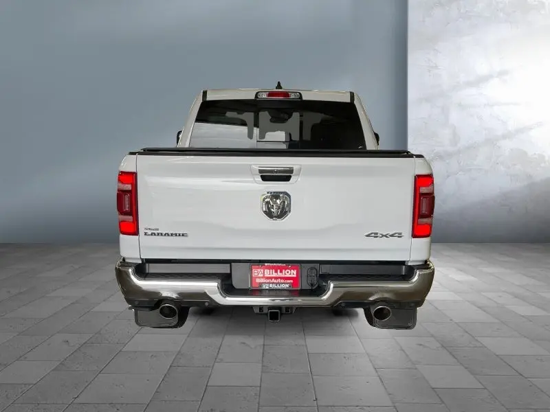 2022 RAM 1500 Laramie 4x4 Crew Cab 5'7 photo 5
