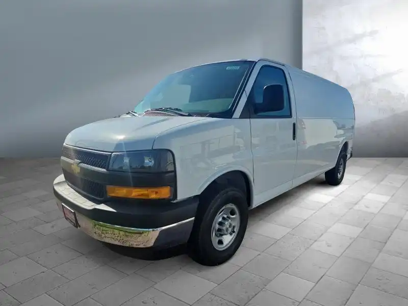 2026 Chevrolet Express 2500 Extended Work Van HD's photo