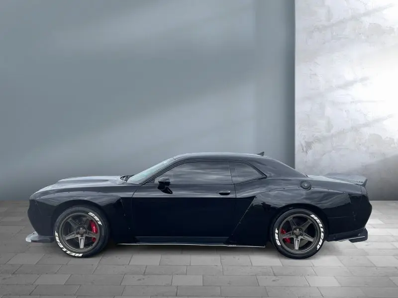 2016 Dodge Challenger SRT Hellcat photo 3