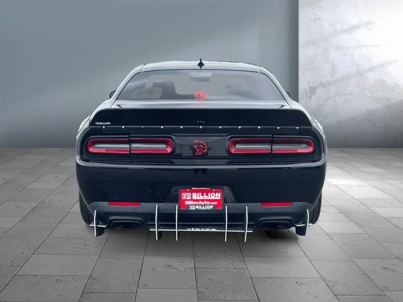 2016 Dodge Challenger SRT Hellcat photo 5