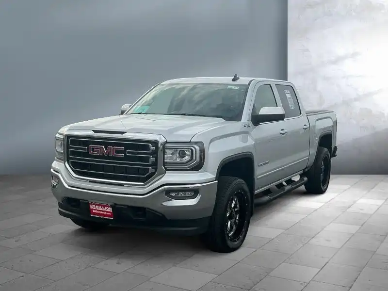 2016 GMC Sierra 4WD Crew Cab Short Box SLE's photo