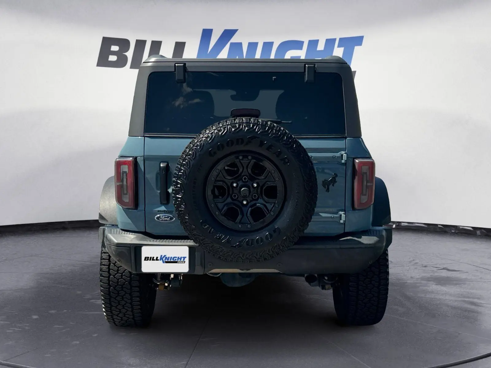 2021 Ford Bronco First Edition 4WD Advanced photo 4