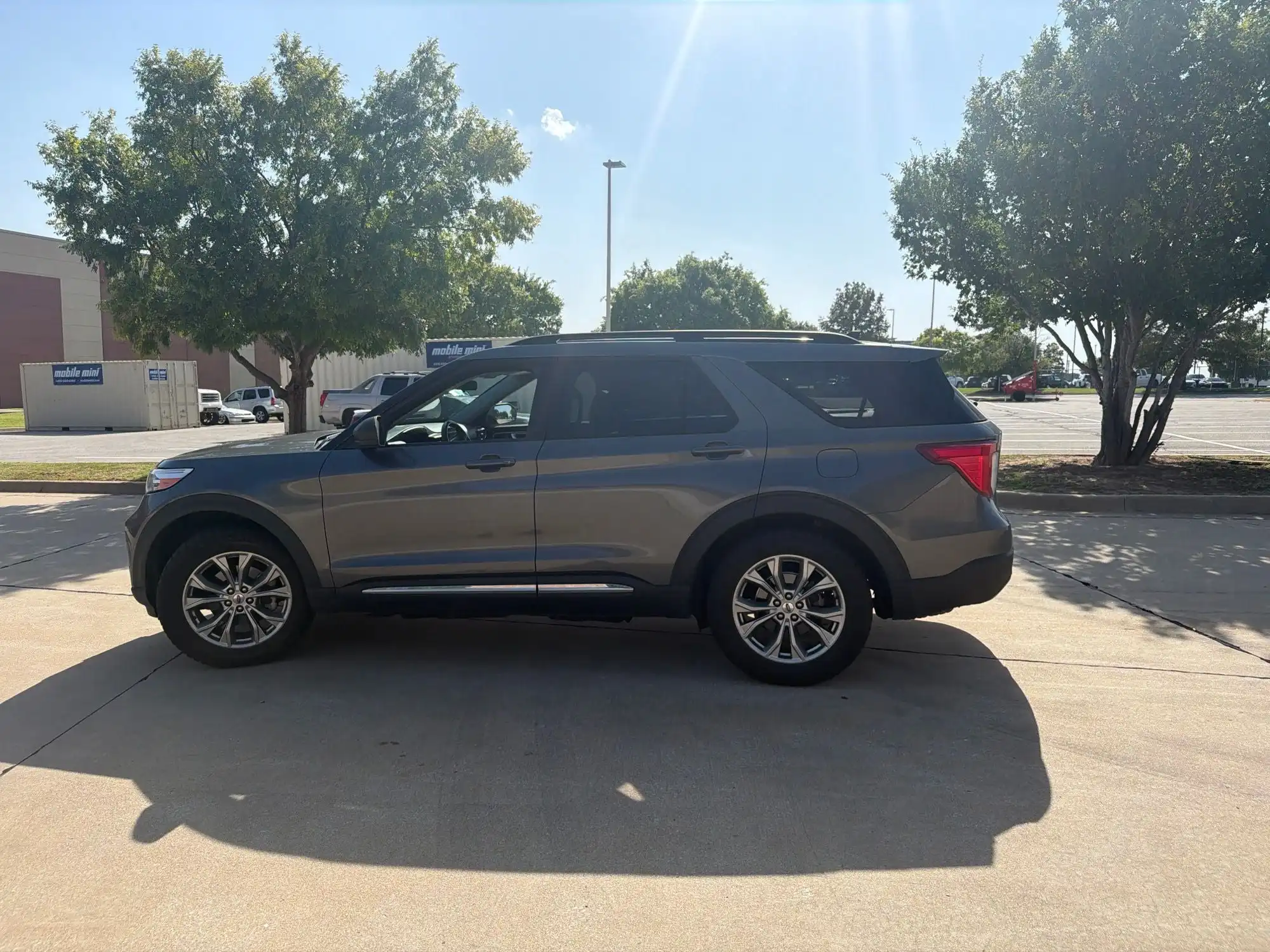 2023 Ford Explorer XLT 4WD's photo
