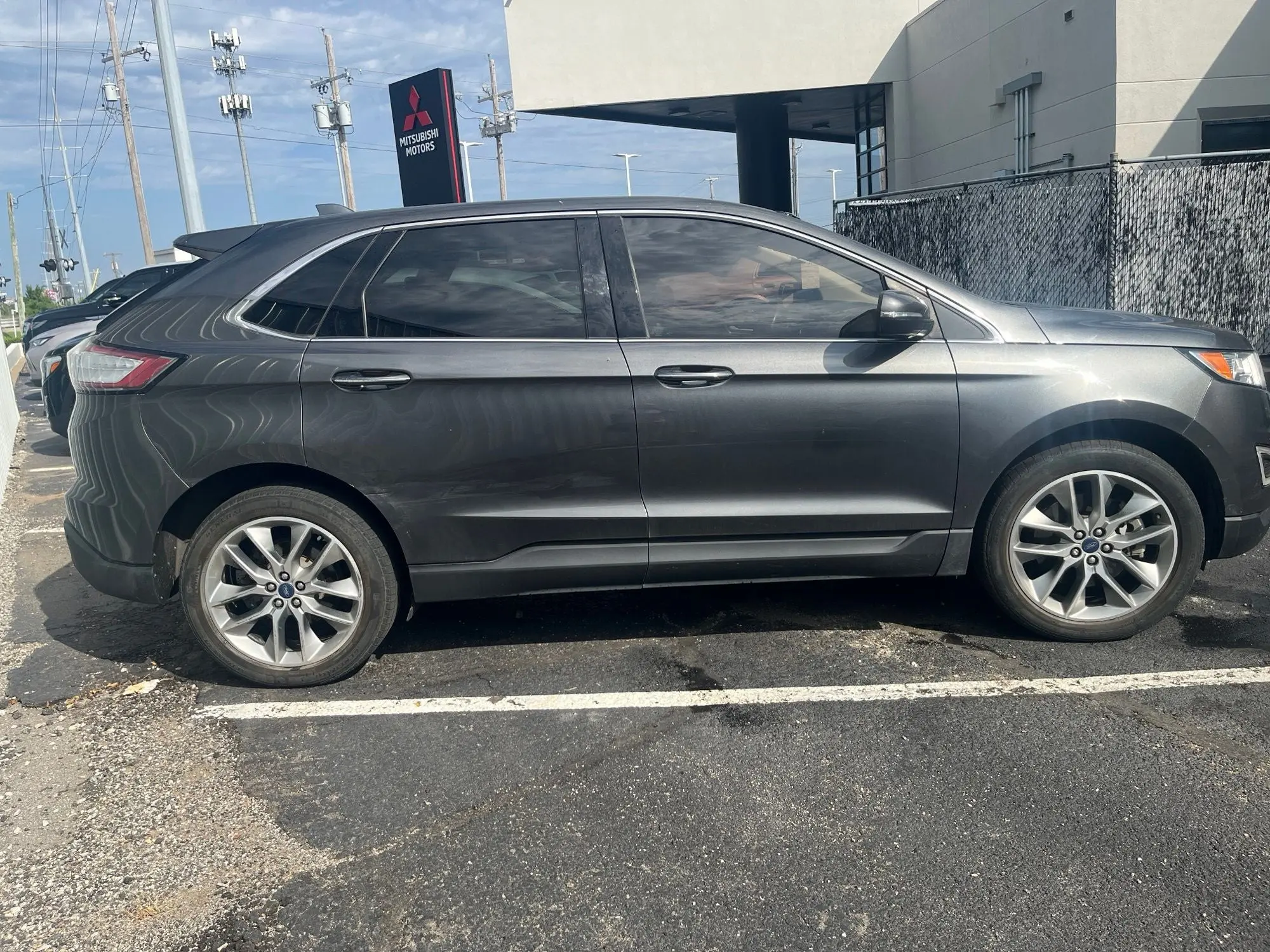 2018 Ford Edge Titanium photo 4