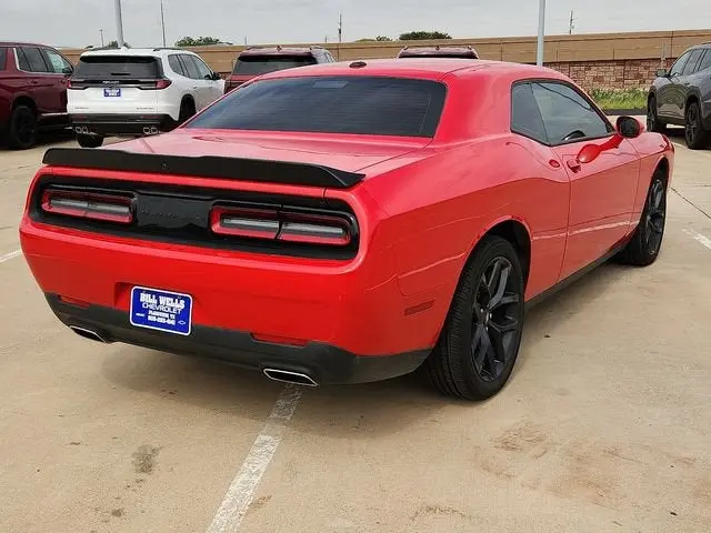 2023 Dodge Challenger SXT Auto photo 4