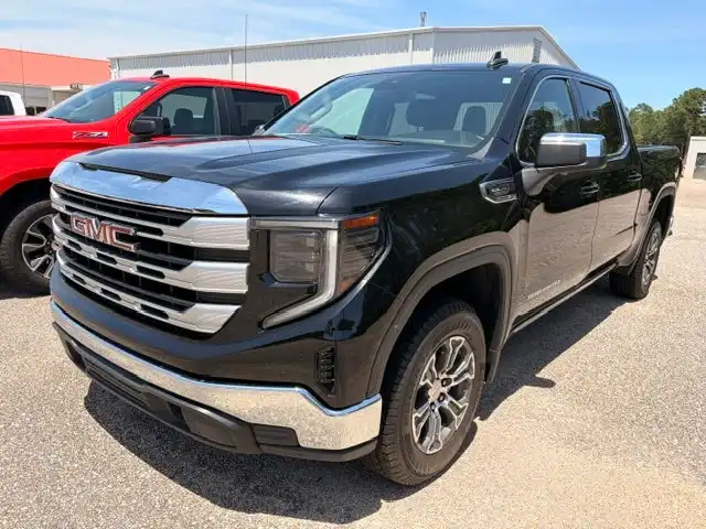 2023 GMC Sierra 2WD Crew Cab Short Box SLE's photo