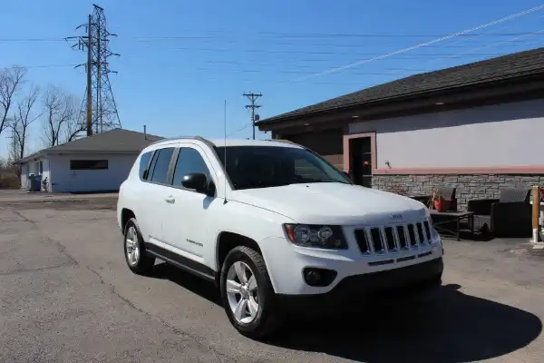 2014 Jeep Compass Sport's photo