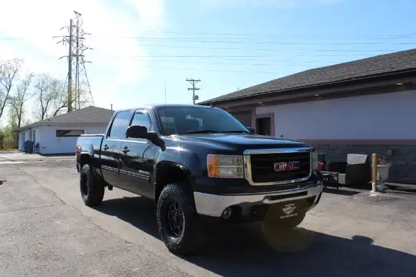 2010 GMC Sierra 4WD Crew Cab SLT SWB's photo