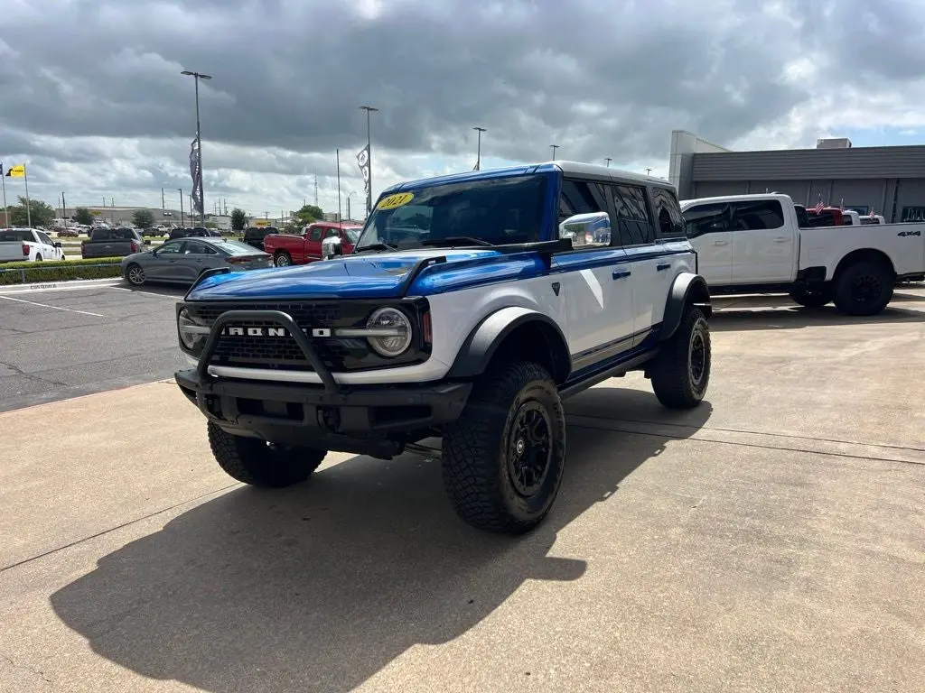2021 Ford Bronco First Edition Advanced 4x4 photo 5