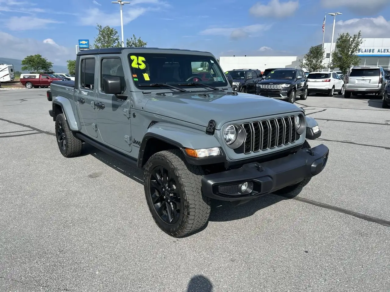 2025 Jeep Gladiator Nighthawk Auto's photo