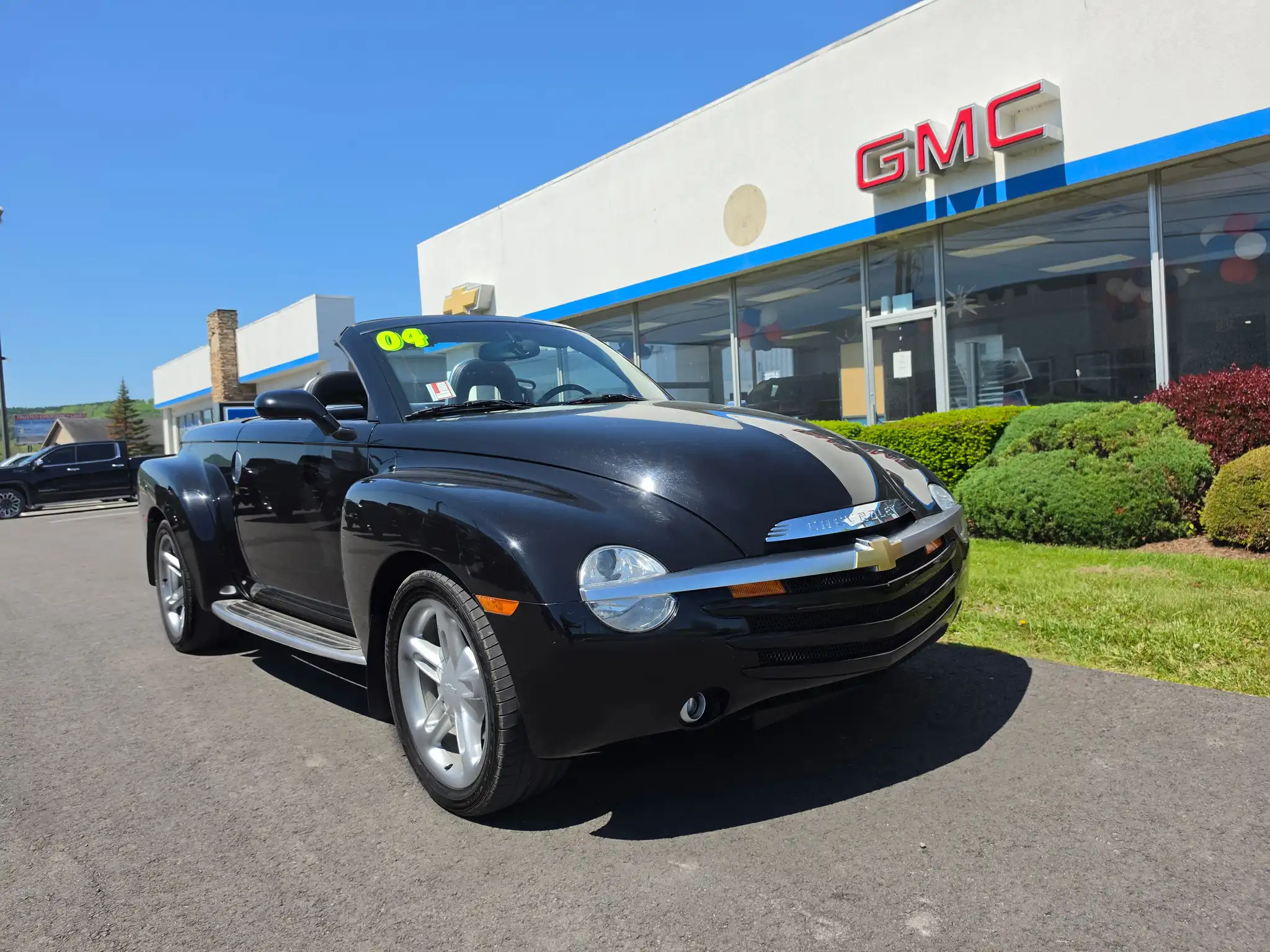 2004 Chevrolet SSR LS's photo