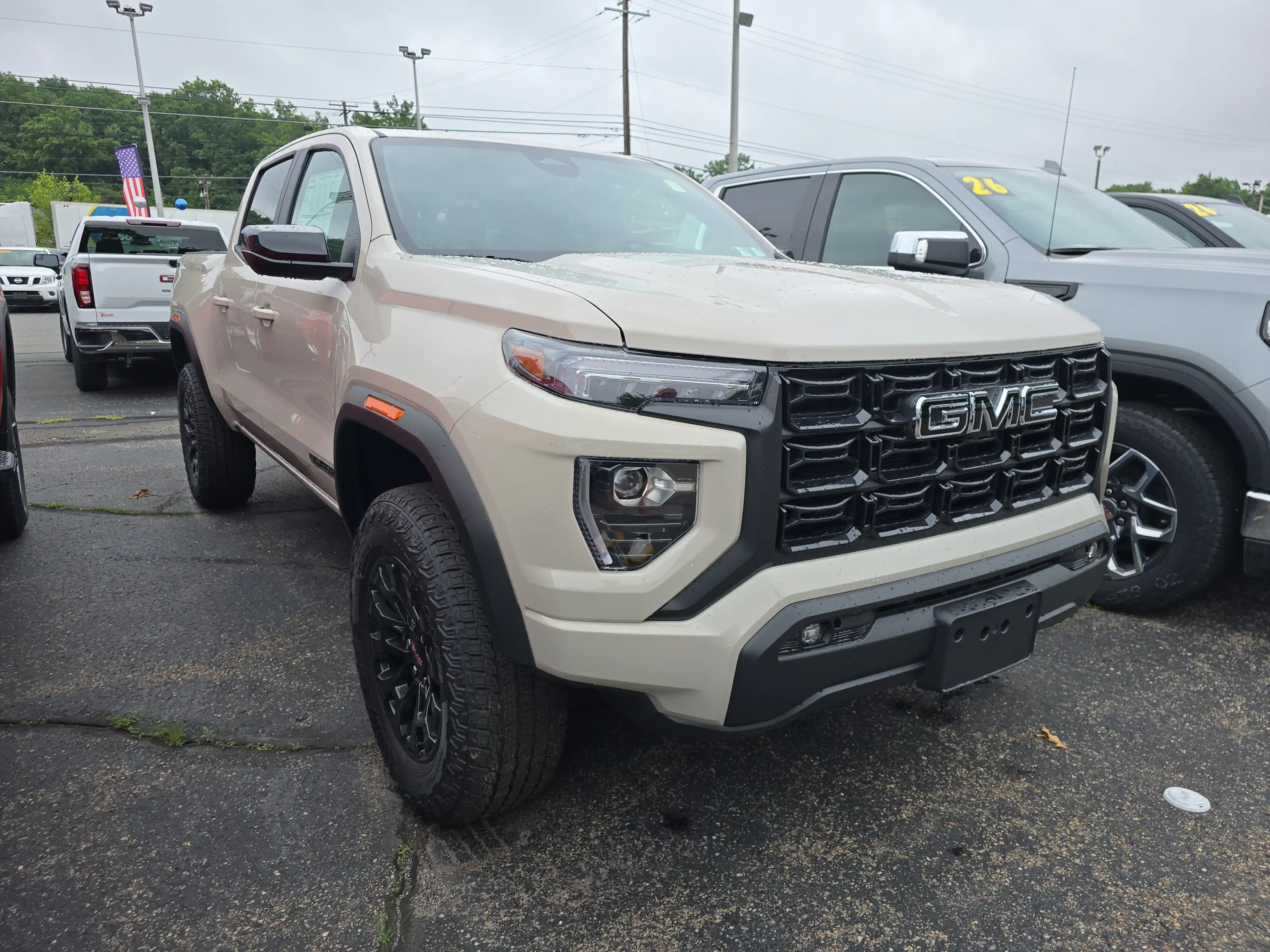 2026 GMC Canyon 4WD Elevation Crew Cab Short Box's photo