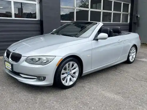 2012 BMW 3 Series 328i Convertible SULEV's photo