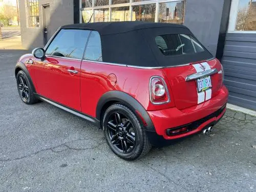 2015 MINI Cooper S photo 3
