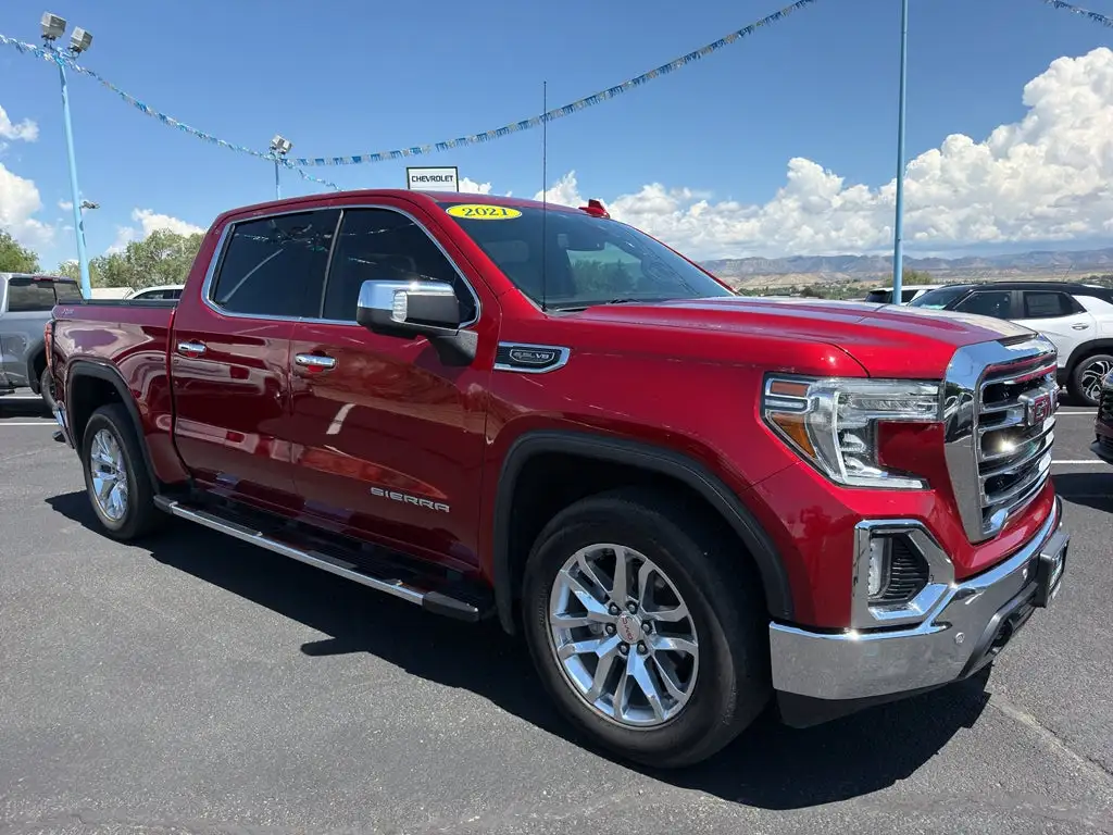 2021 GMC Sierra 4WD Crew Cab Short Box SLT's photo