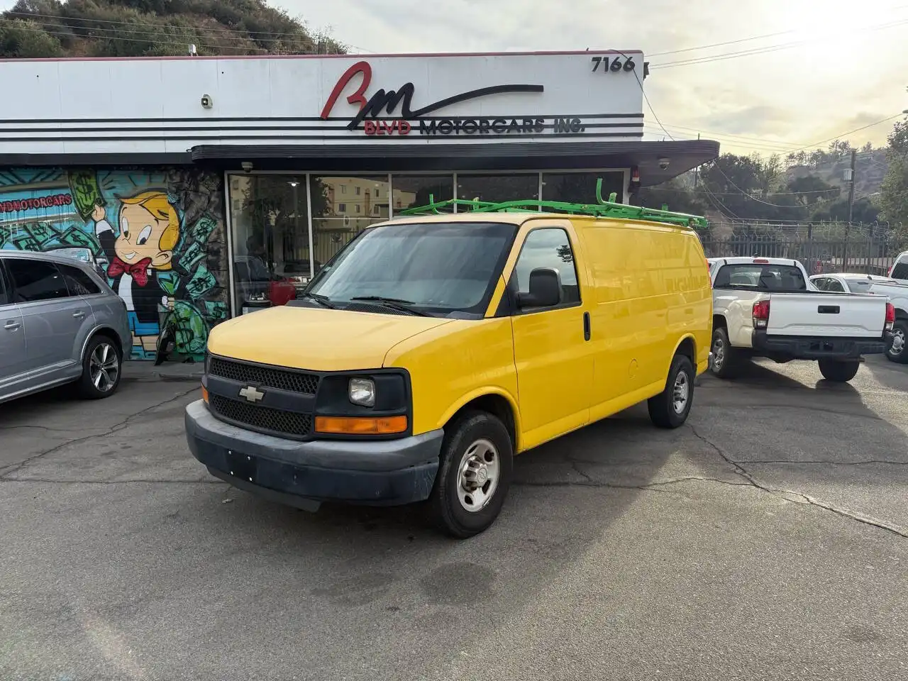 2012 Chevrolet Express 2500 Work Van HD's photo