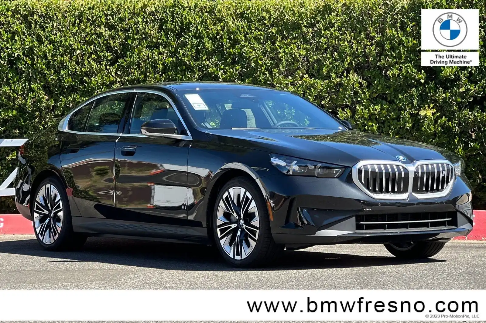 2027 BMW i5 eDrive40 Sedan's photo