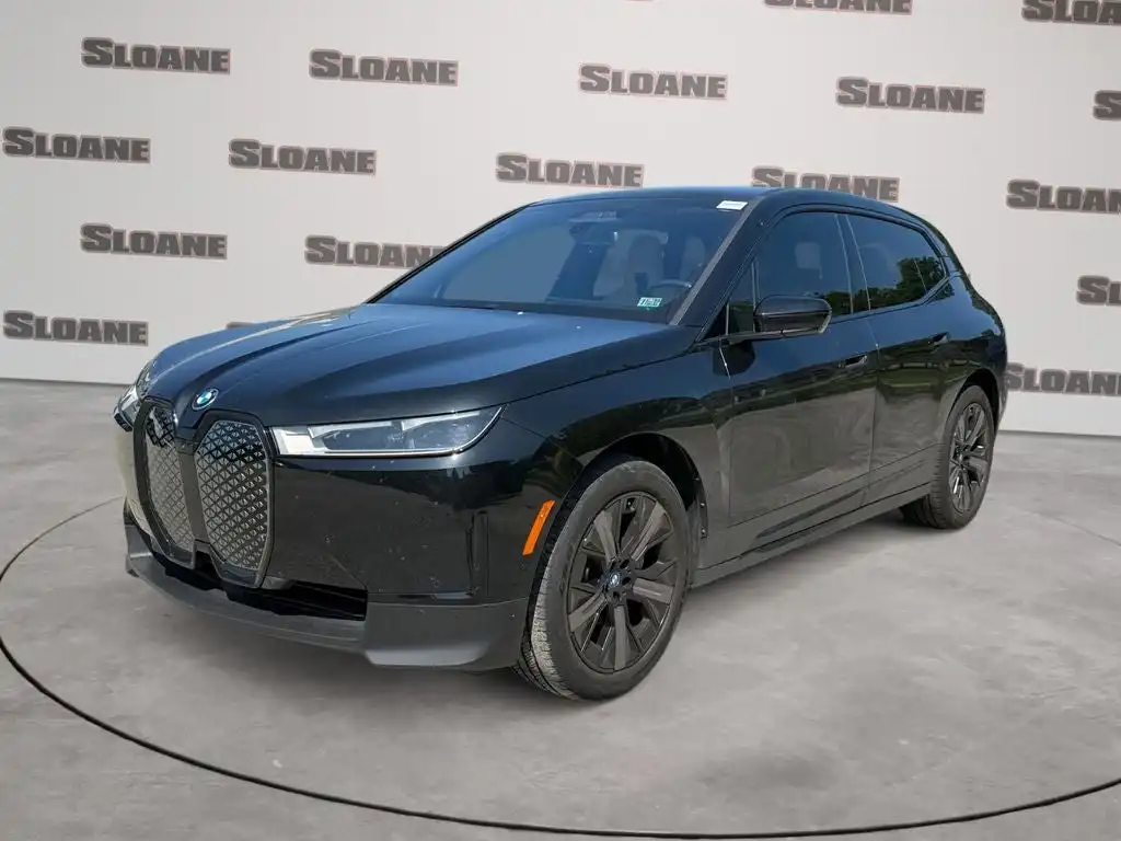 2024 BMW iX xDrive50's photo