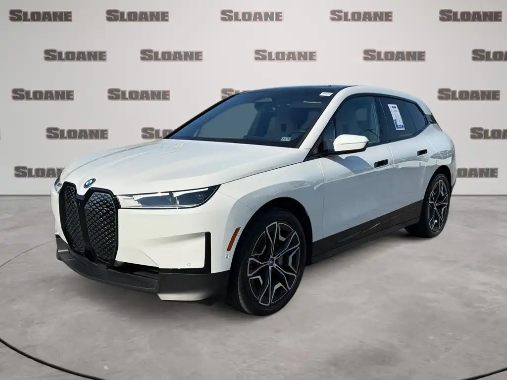 2024 BMW iX xDrive50's photo