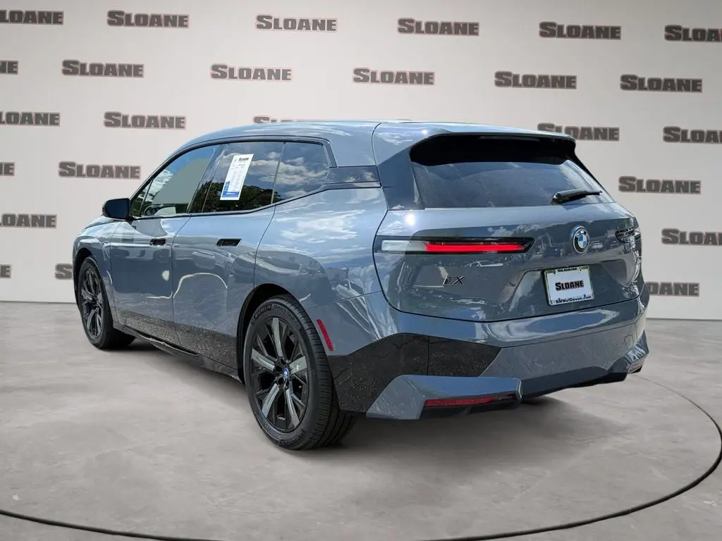 2024 BMW iX M60 photo 3