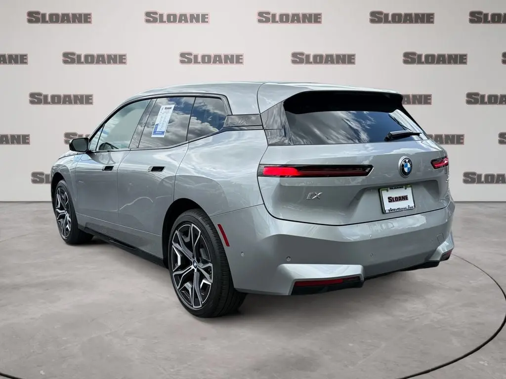 2026 BMW iX xDrive60 photo 3